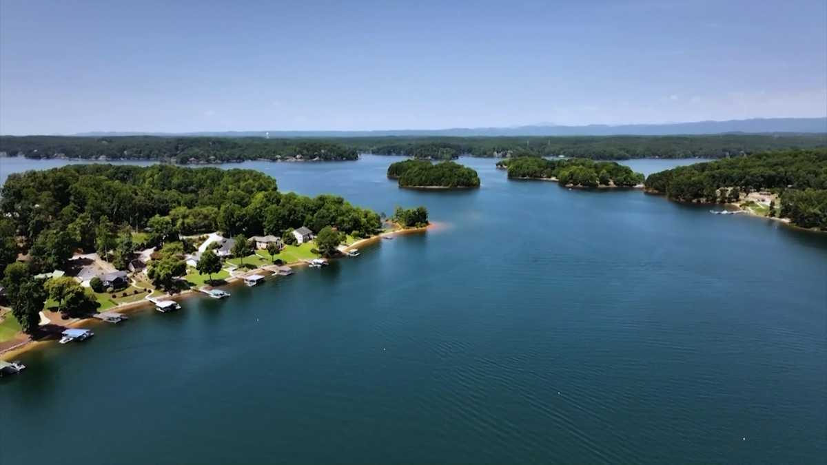 Pickens County council considers Lake Keowee development limits