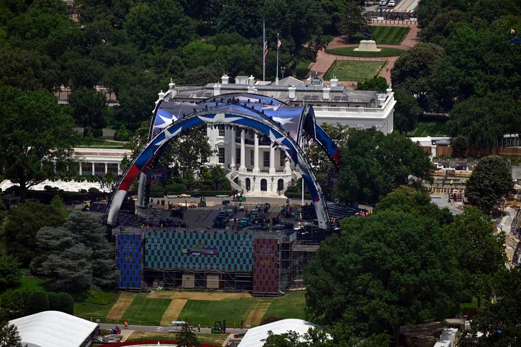 UFC 'Claw' venue revealed on White House South Lawn