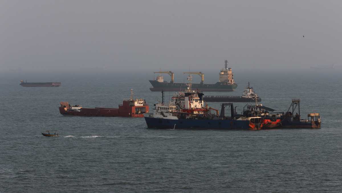 US Targets Iranian Rocket Launchers in Strait of Hormuz in First Military Operation in Weeks US Targets Iranian Rocket Launchers in Strait of Hormuz in First Military Operation in Weeks