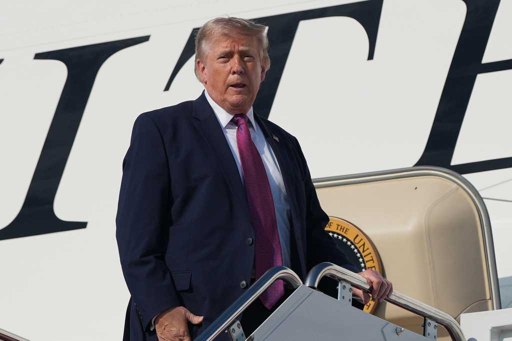 Trump pardons former Abramoff partner, 9 people convicted of violating Clean Air Act