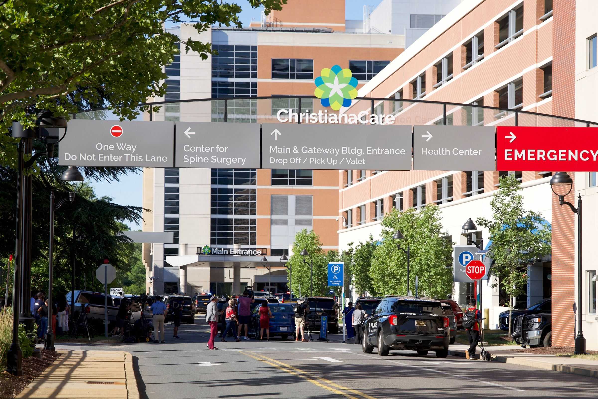 Manhunt ongoing after 1 dead in shooting at hospital in Wilmington, Delaware