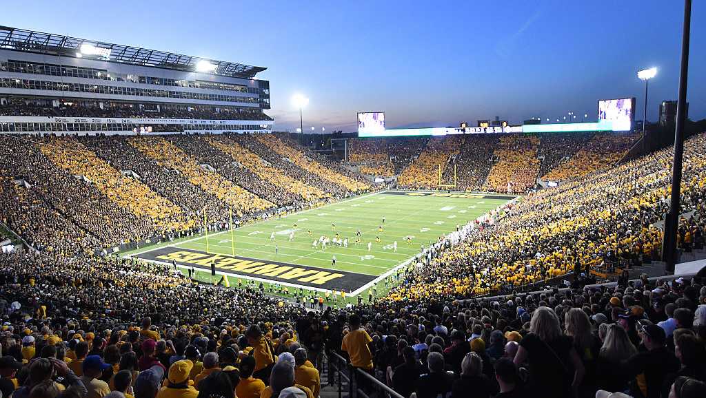 Iowa City lands College GameDay for first time in 20 years as sold-out Kinnick hosts Ohio State