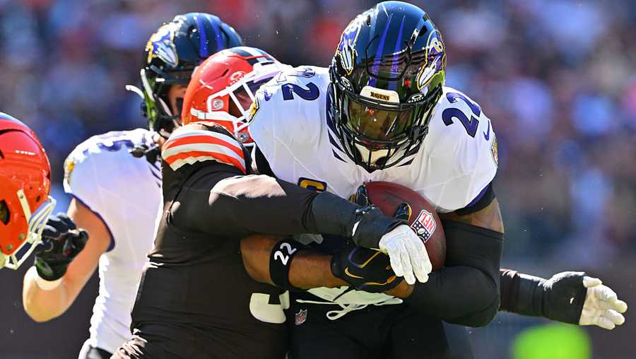 Late fumble, lack of offense cost Ravens in tough loss to Browns - WBAL
