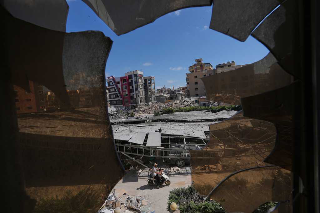 Israeli military strikes in southern Lebanon as US-Iran talks postponed