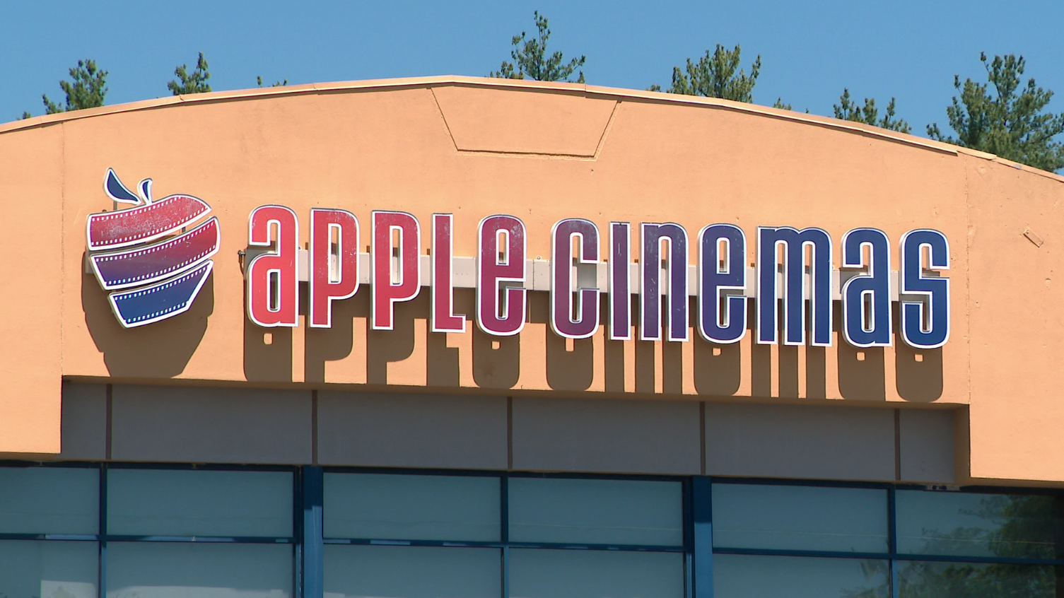 Apple Inc., Apple Cinemas may be in settlement talks in lawsuit over name
