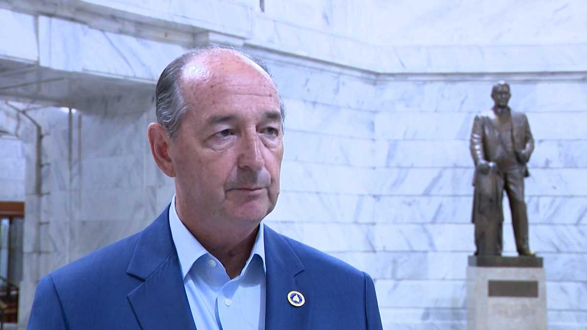 Kentucky Gov. Andy Beshear's senior advisor is stepping down