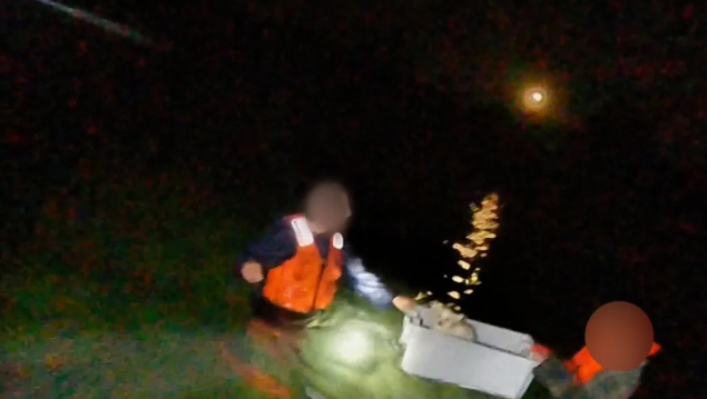 New Hampshire brothers, dog rescued from sinking sailboat in Essex River