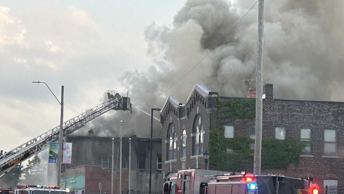 Kansas City fire crews respond to two-alarm fire near 26th and Prospect