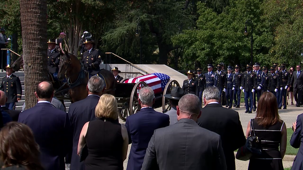 Mourners gather in Columbia to honor the life and legacy of Sen. Lindsey Graham