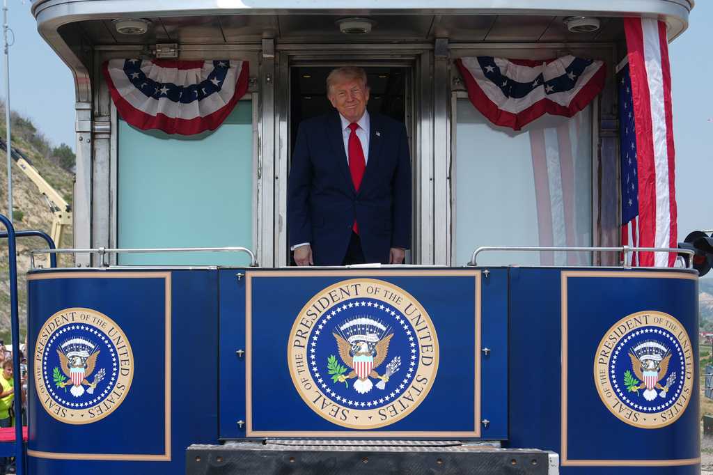 Trump visits newly built Theodore Roosevelt Presidential Library