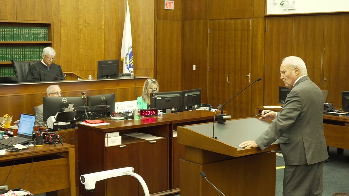 Lindsay Clancy's defense wants juror removed: Watch the arguments