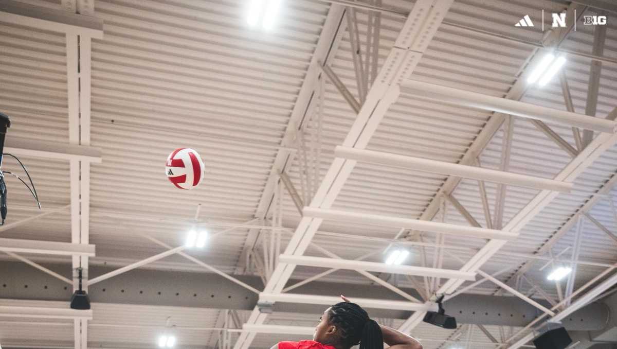 'Spring cleaning complete': Husker volleyball sweeps Northern Colorado in Chadron, Nebraska