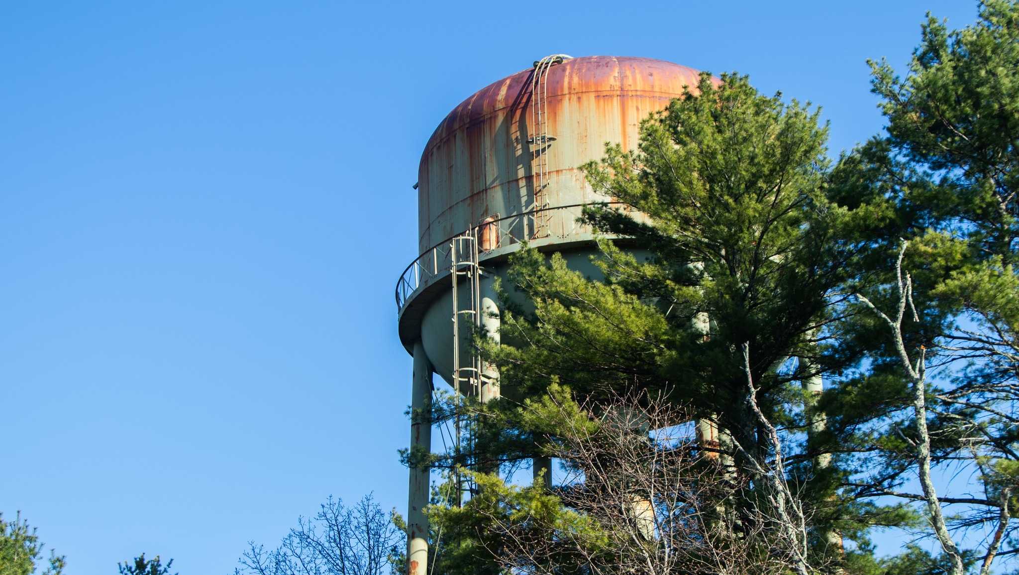 75-year-old water tower being removed from Maine town