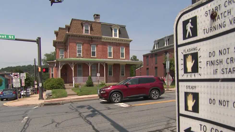 'They died together': Pennsylvania couple married 52 years struck, killed by truck