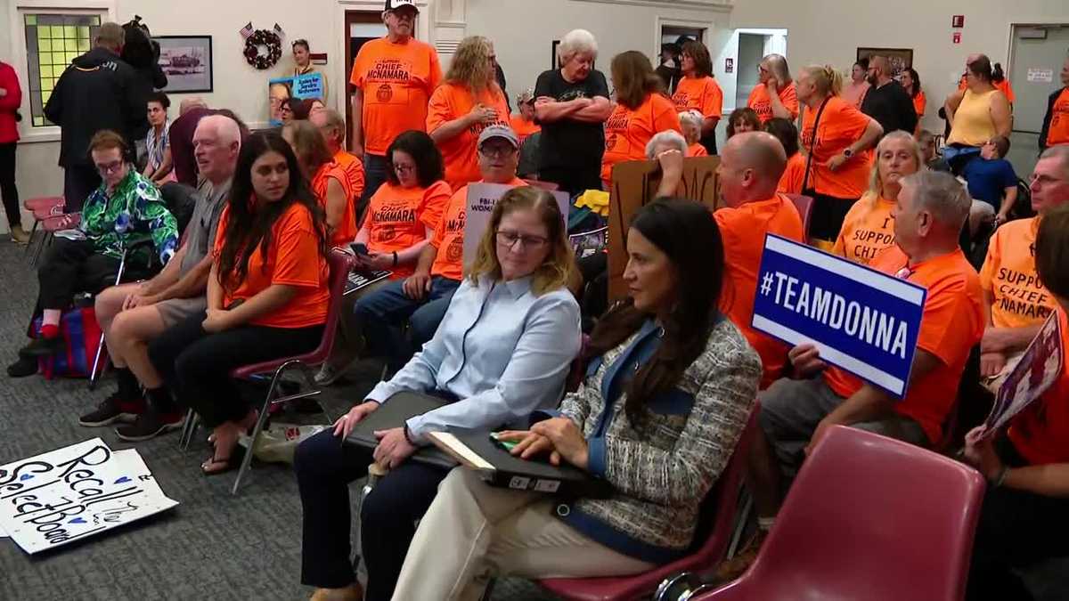 Stoughton leaders meet behind closed doors amid police chief, town manager dispute