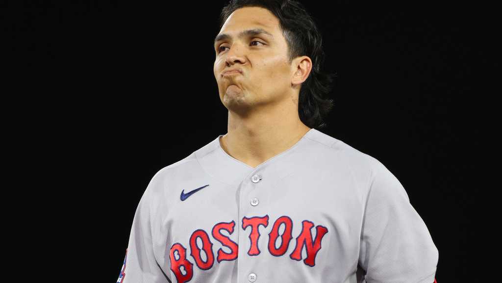 Red Sox score bizarre run on sacrifice fly without tagging up from 3rd base
