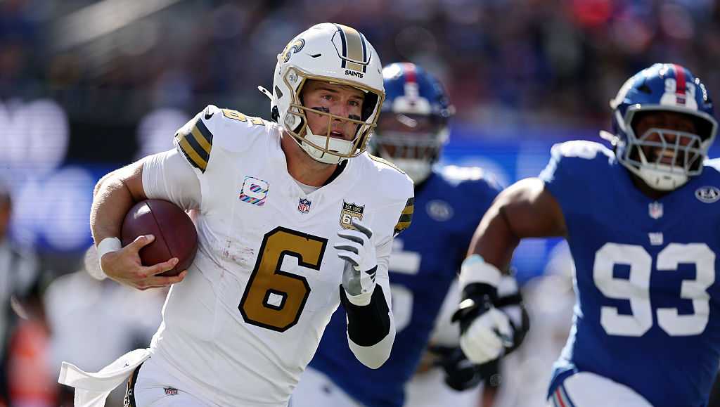Saints escape New York with wild win over Giants, New Orleans snaps 3-game losing streak