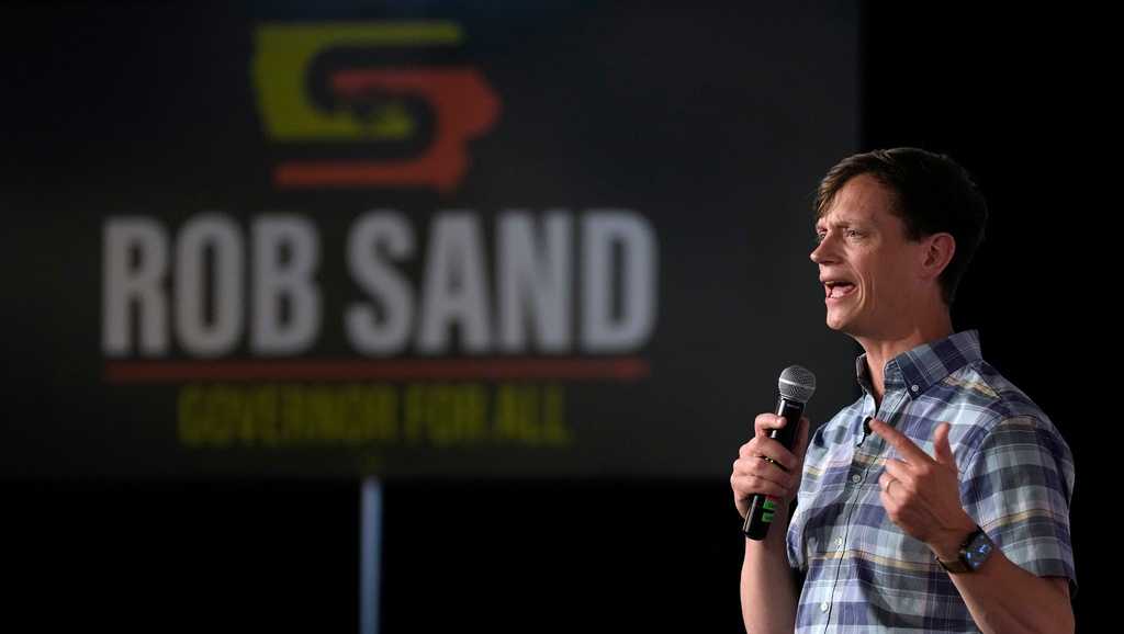Rob Sand picks western Iowa county supervisor as running mate