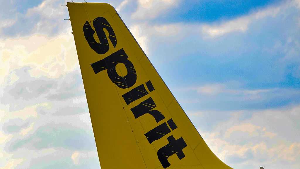 Thousands of passengers shifting plans as Spirit Airlines ends operations