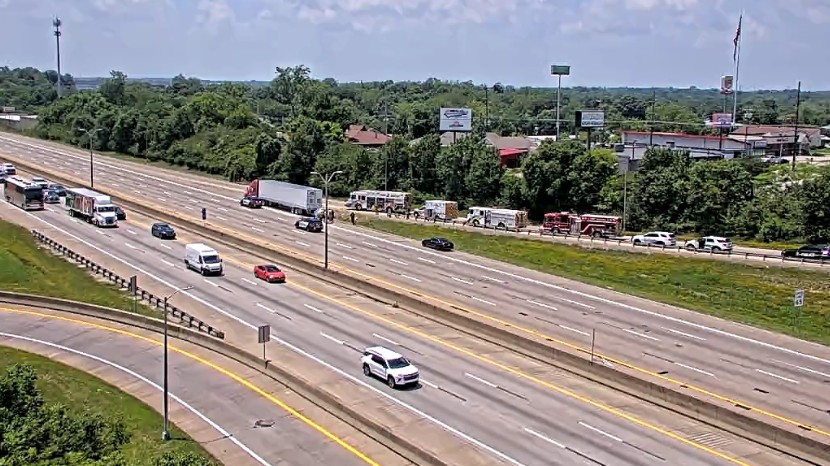 I-71/75 SB shut down in northern Kentucky due to crash