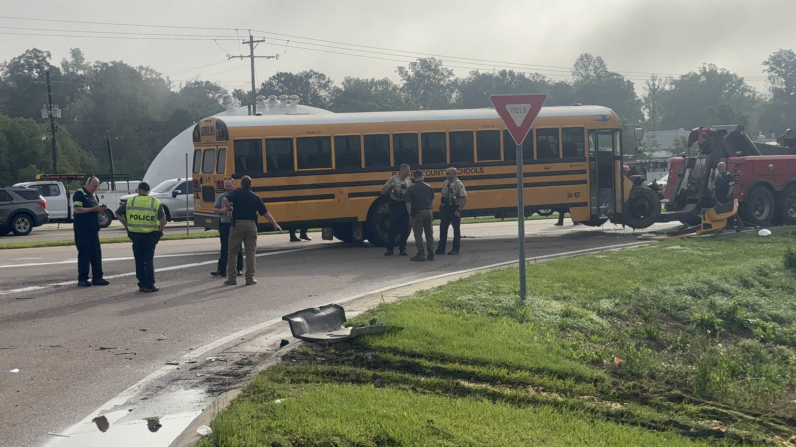 School bus, 18-wheeler collide in Rankin County