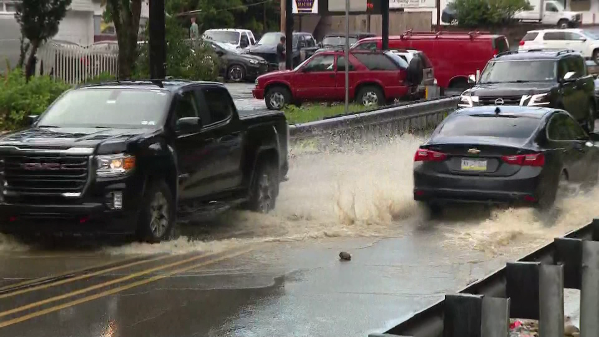 Breaking News: Flash flooding on Rodi Road in Penn Hills 6 MIN