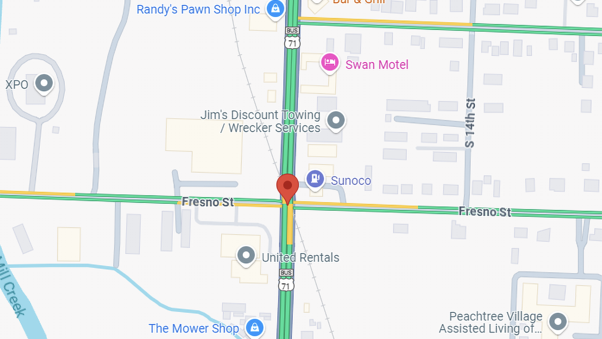 Stalled train blocks traffic in Fort Smith