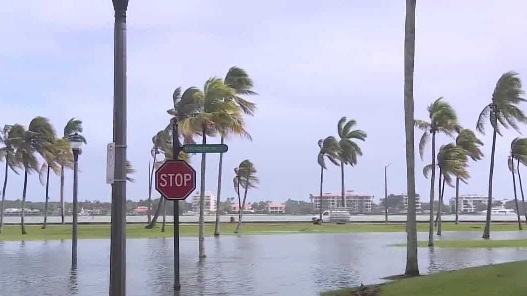 King tides bring flooding to Flagler Drive in West Palm Beach
