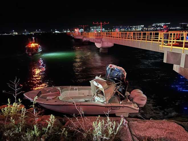 1 tewas, 3 terluka ketika perahu menabrak dermaga Logan