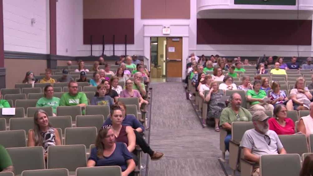 Parents voice concerns over potential closure of Blain Elementary at West Perry School Board meeting