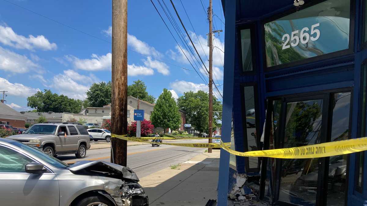 Portland bakery owner delays grand opening after car crashes into storefront