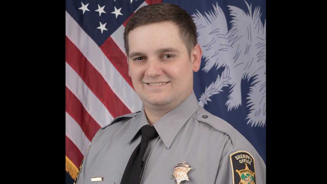 Charleston County deputy dies in on-duty crash, department announces