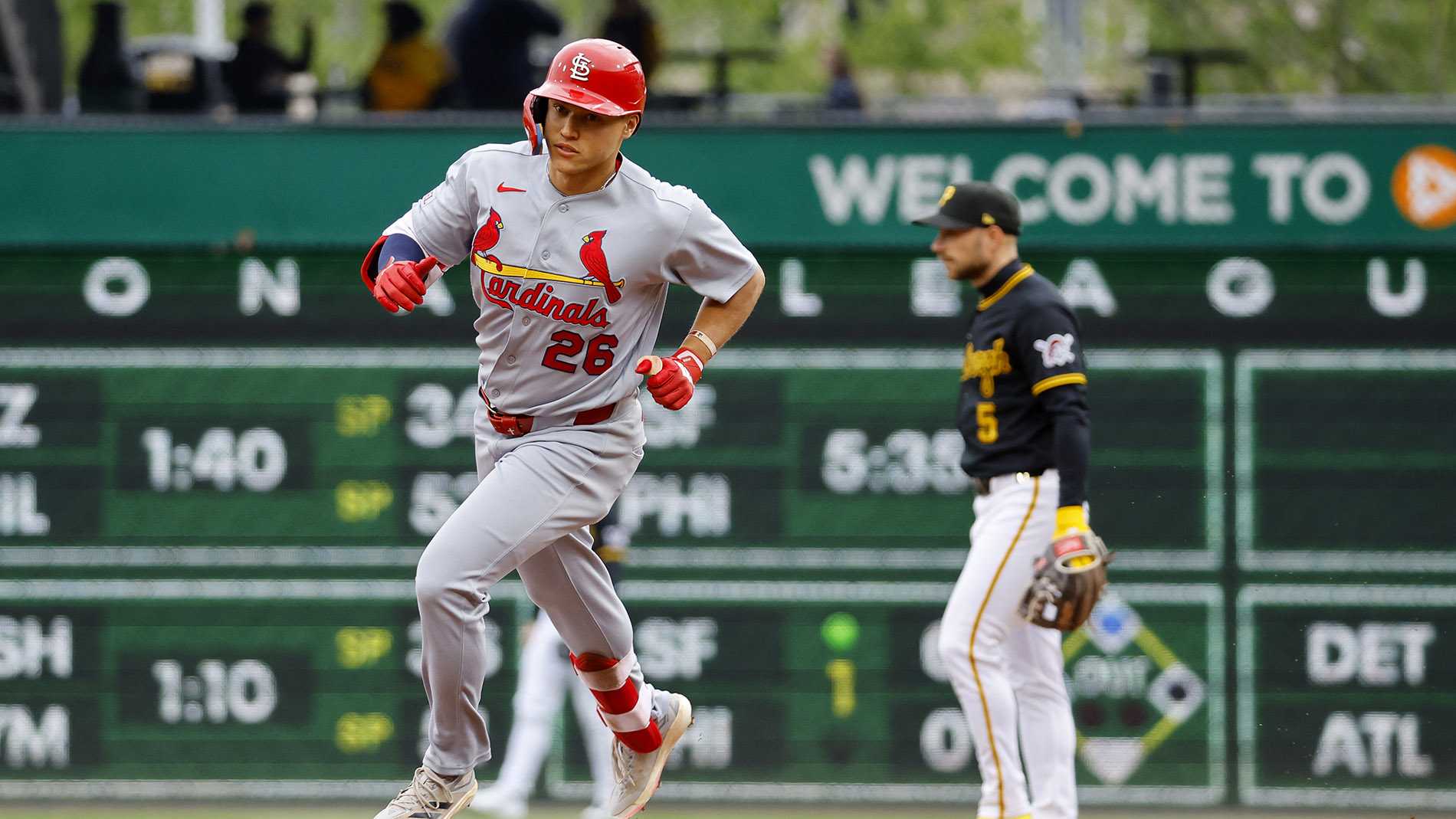 Skenes has rare bad outing as Cardinals sweep Pirates