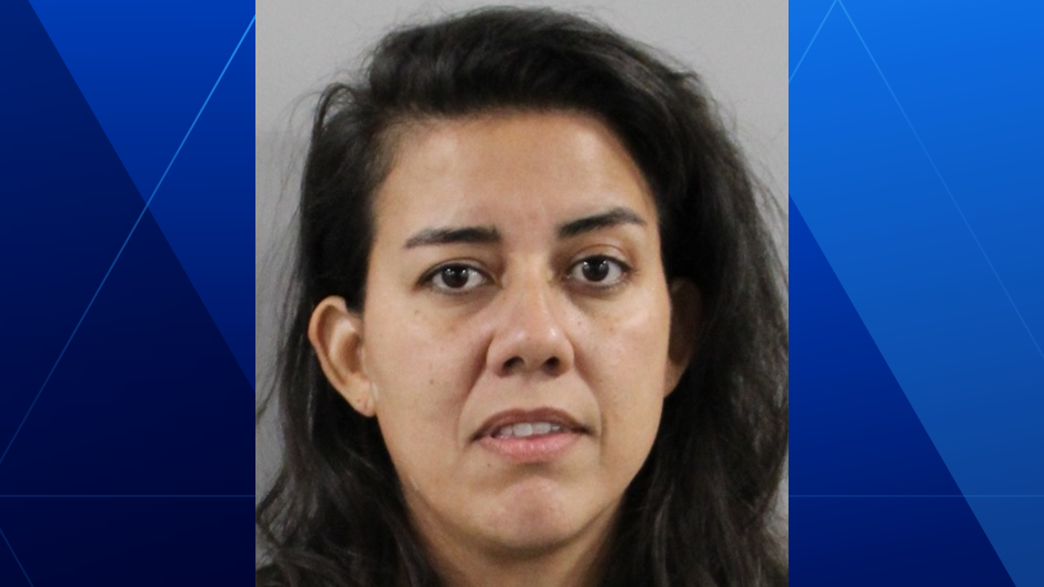 Winter Haven woman arrested after 6-year-old in her care shoots himself in the leg