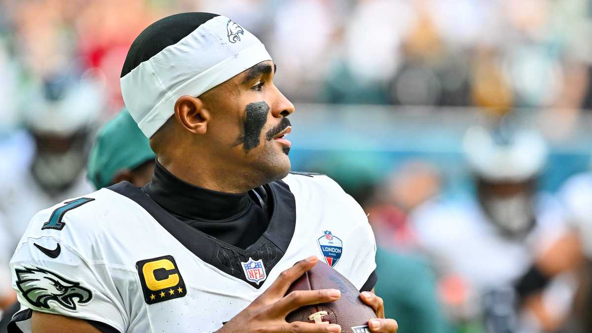Tufts doctor explains Jalen Hurts’ diagnosis and recovery outlook