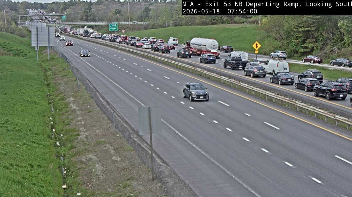 Crash in Falmouth backs up I-95 traffic for miles