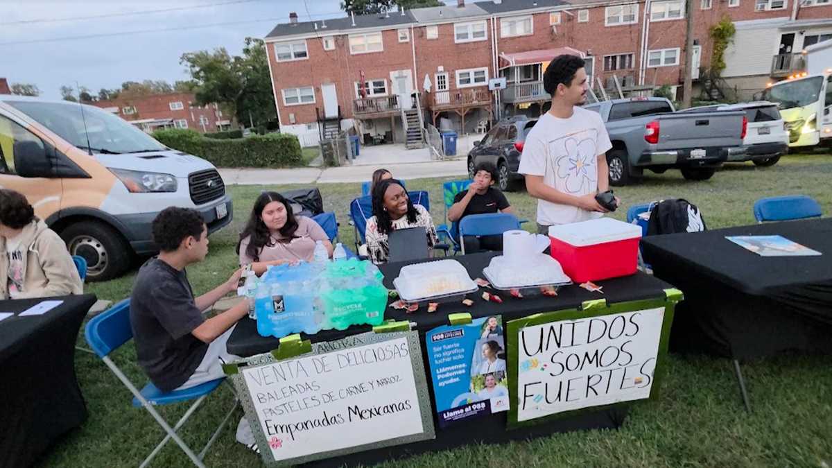 Honor Rows: Ravens recognize Unidos Somos Fuertes in Perry Hall