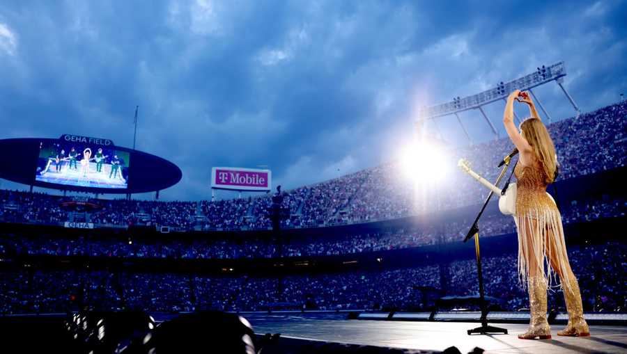 KANSAS CITY, MISSOURI - JULY 07: (EDITORIAL USE ONLY. NO STANDALONE PUBLICATION USE (NO SPECIAL INTEREST OR SINGLE ARTIST PUBLICATION USE; NO BOOK USE))   Taylor Swift performs onstage for night one of Taylor Swift | The Eras Tour at GEHA Field at Arrowhead Stadium on July 07, 2023 in Kansas City, Missouri. (Photo by John Shearer/TAS23/Getty Images for TAS Rights Management)