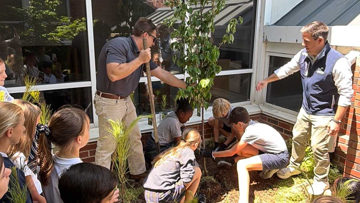 School in Homewood hosts Earth Day tree planting program