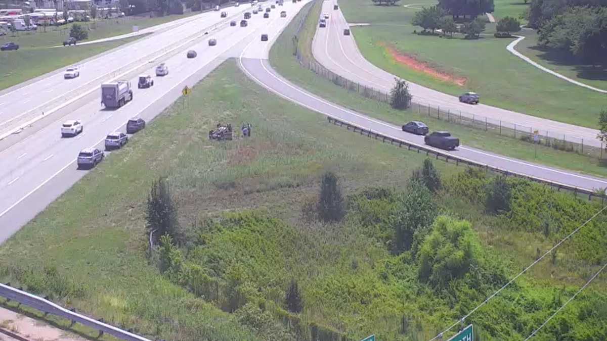 Traffic cameras show rollover crash on I-385