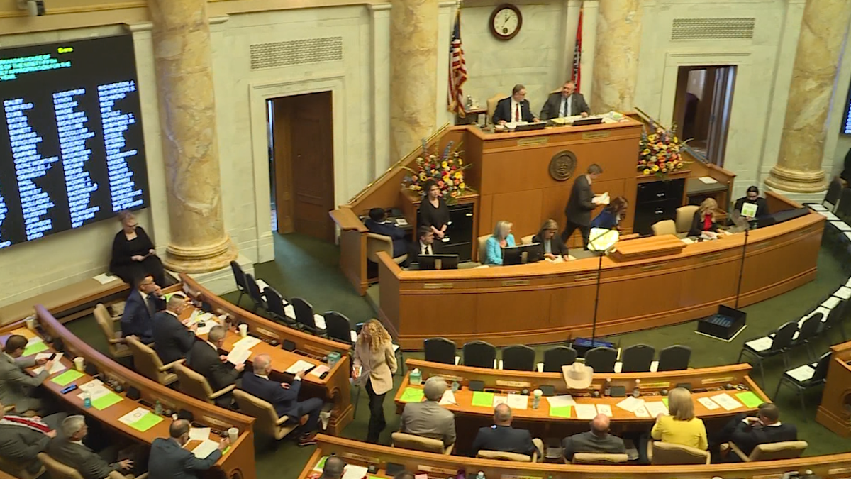 Arkansas lawmakers debate limits on private and home-school education funding