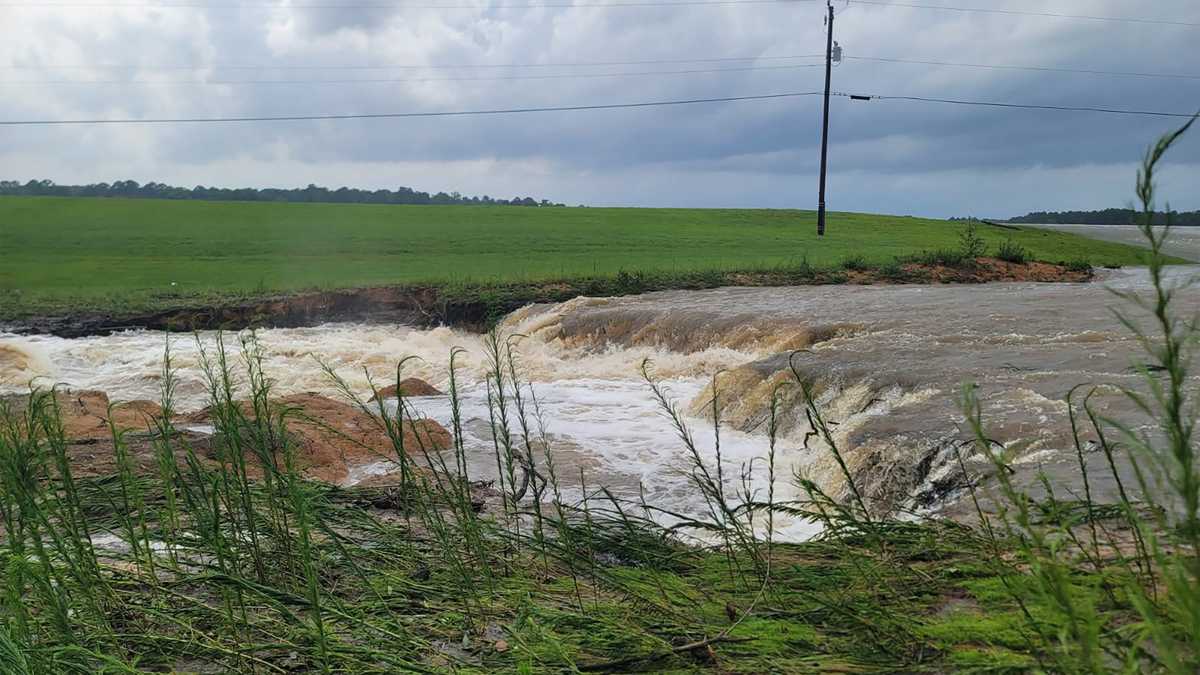 With more rain on the way, Mississippi officials constantly monitoring fragile Anchor Lake dam