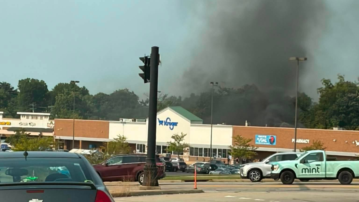 Crews knock down fire behind Eastgate Kroger store