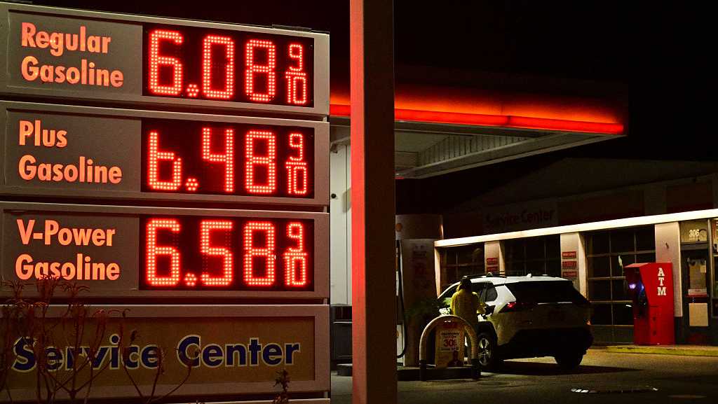 California gas prices near $6 a gallon average for first time in 2026 ...