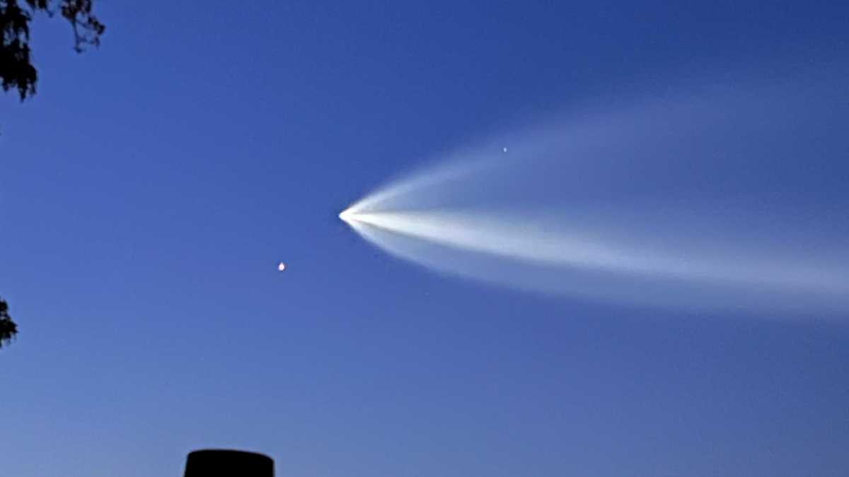 SpaceX Starlink satellite launch seen in sky over Maryland