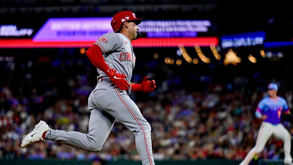 Spencer Steer’s inside-the-park homer sparks Reds’ 7-2 win over Rockies