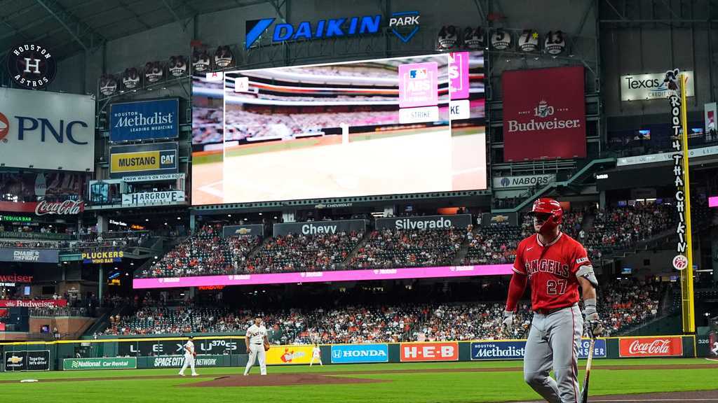 2 Minute Drill: Has technology killed sports?