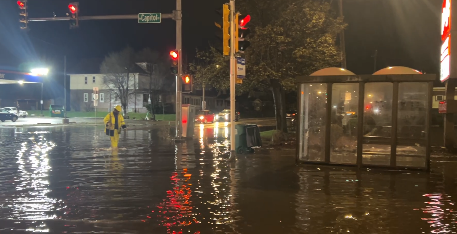 Flooding hits Milwaukee streets after severe storms Tuesday night - WISN