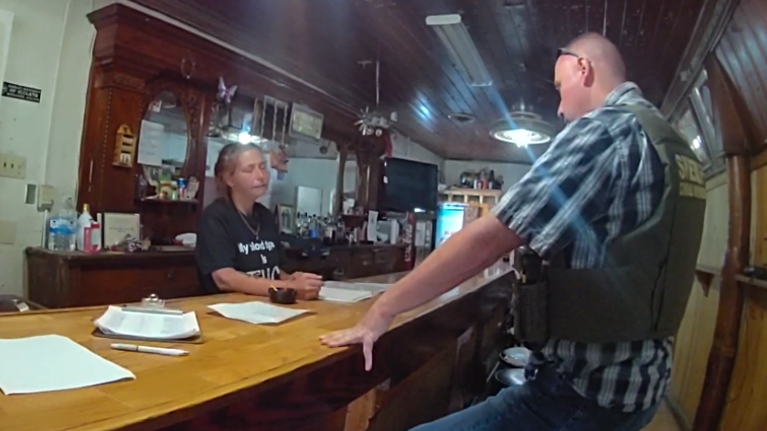 Former mayor pro-tem accused of illegally selling alcohol