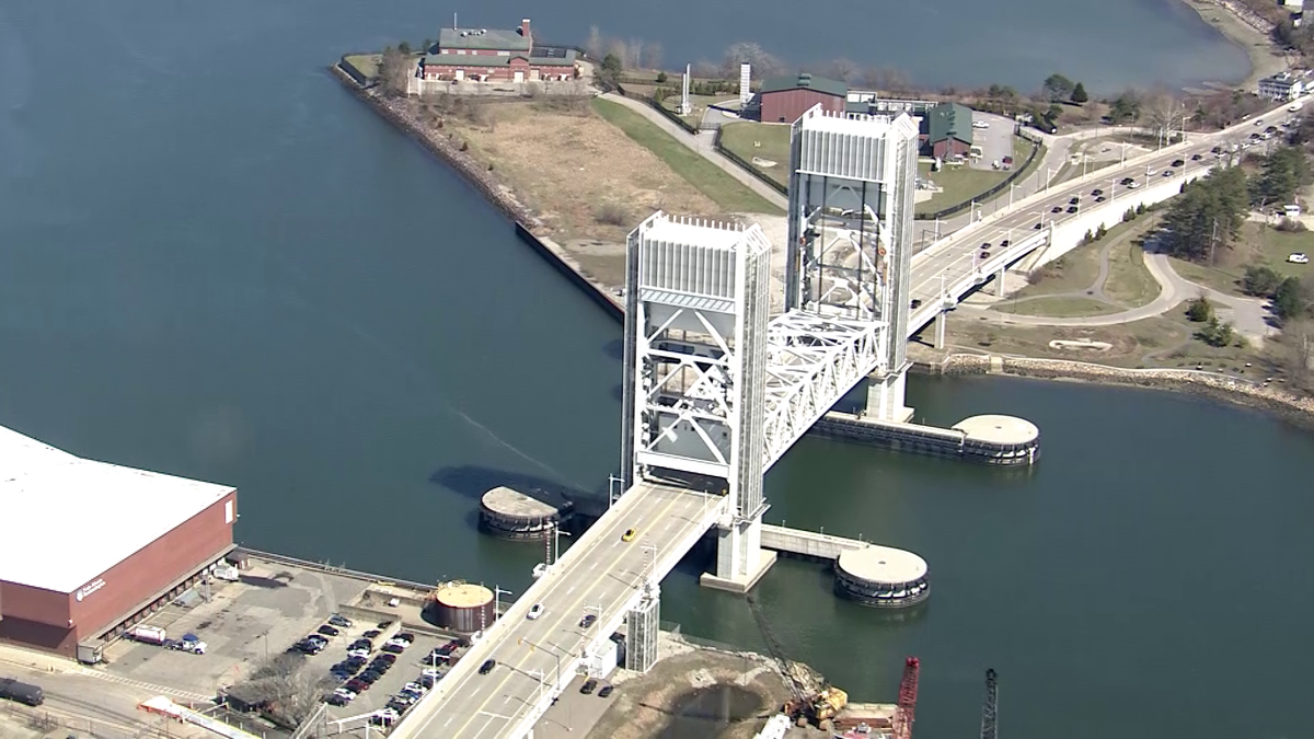 Fore River Bridge stuck in open position, closed to vehicular traffic